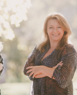 Jo Storie and Jo Lennon (left). © KnitLab North.