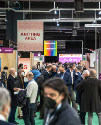 A crowded Knitting Area, as Filo fulfilled hopes for revival. © Filo