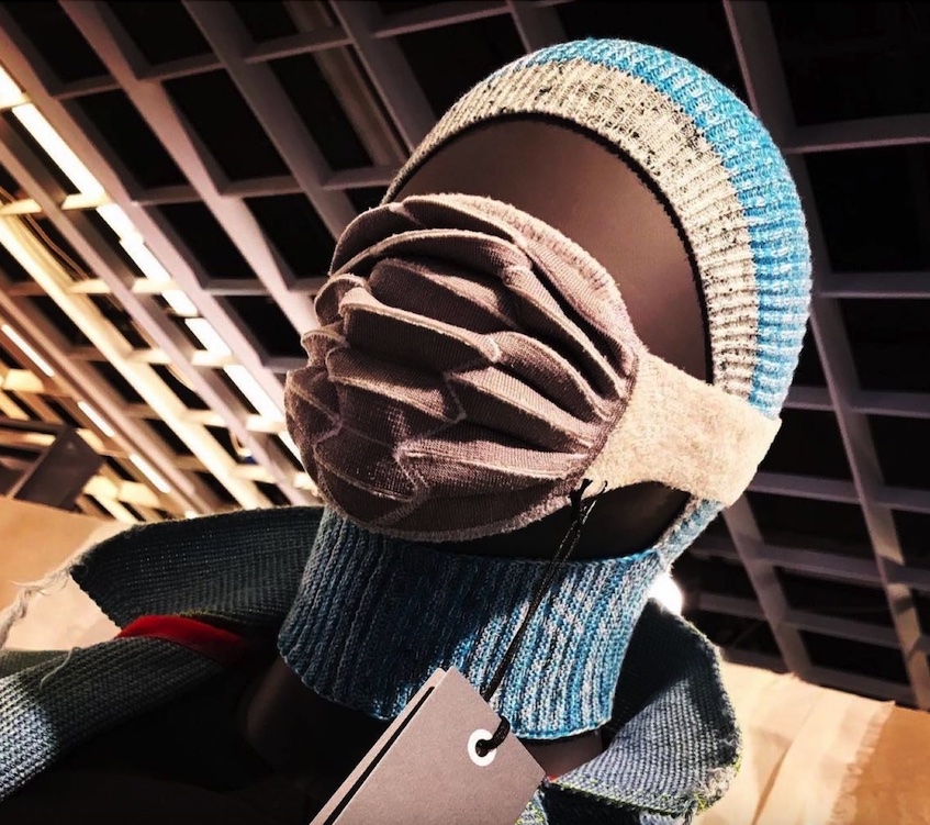 Stoll 3D knit mask. © Pitti Immagine Filati