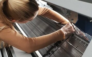 Online Masterclass: Introduction to Industrial Knitting © Knitwear Lab