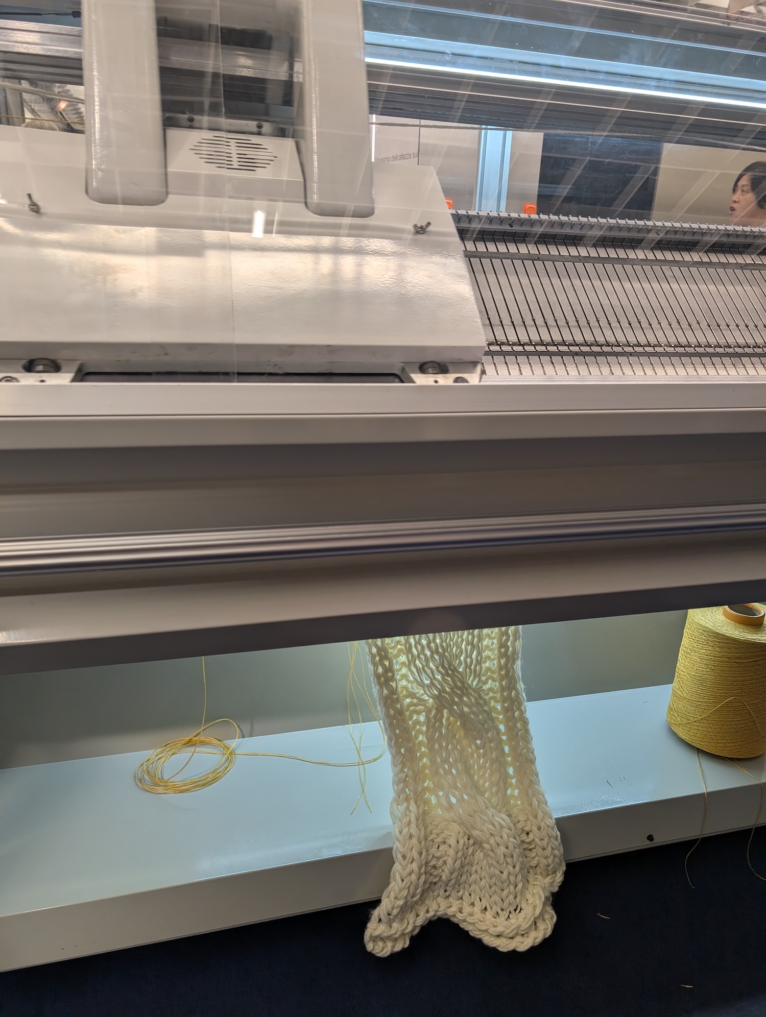 Mandarin Technology’s new machine capable of simulating hand knitting at 1.5 gauge. © Jo Storie Knit Design Consultancy